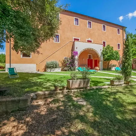 Serene Farmhouse In Montescudaio With Skiing Nearby Casale Marittimo