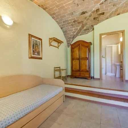 Serene Farmhouse In Montescudaio With Skiing Nearby Holiday home