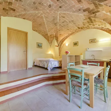 Serene Farmhouse In Montescudaio With Skiing Nearby Casale Marittimo