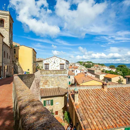 Serene Farmhouse In Montescudaio With Skiing Nearby Holiday home