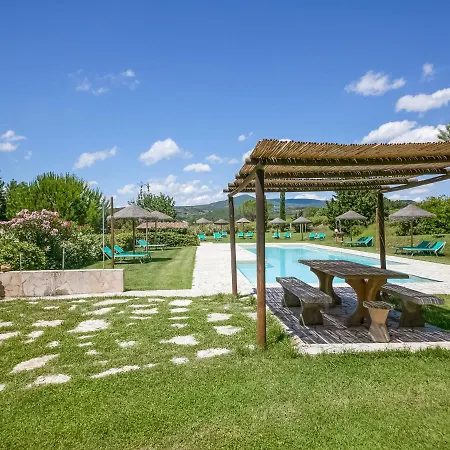 Holiday home Serene Farmhouse In Montescudaio With Skiing Nearby *
